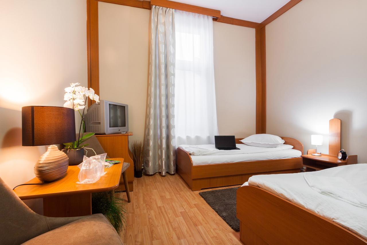 Szilagyi Hotel&Restaurant Gheorgheni  Dış mekan fotoğraf