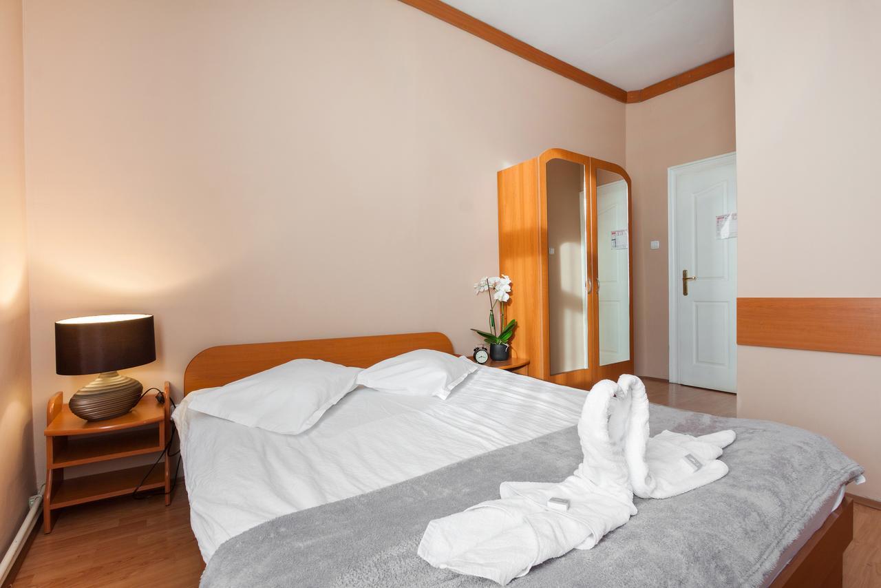 Szilagyi Hotel&Restaurant Gheorgheni  Dış mekan fotoğraf